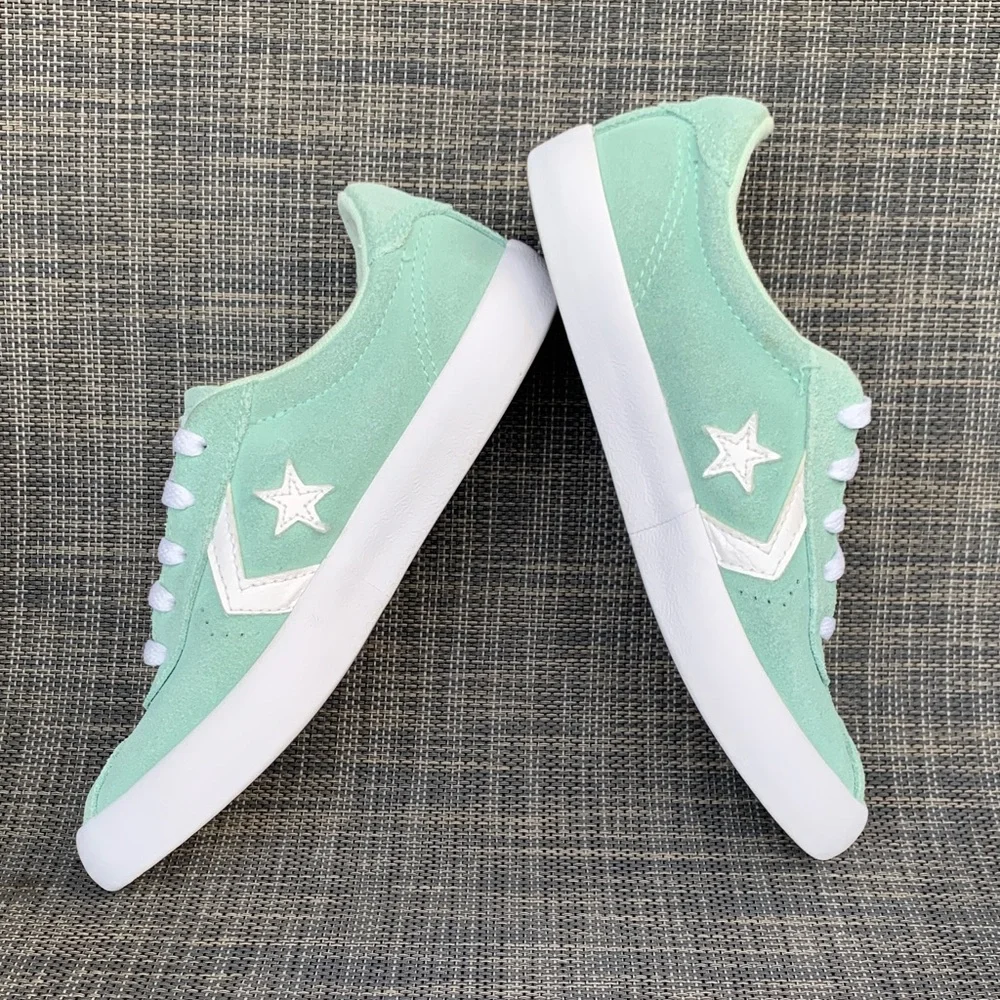 Converse Breakpoint Ox Low Suede Sneakers in light green unisex lil kids Size 13